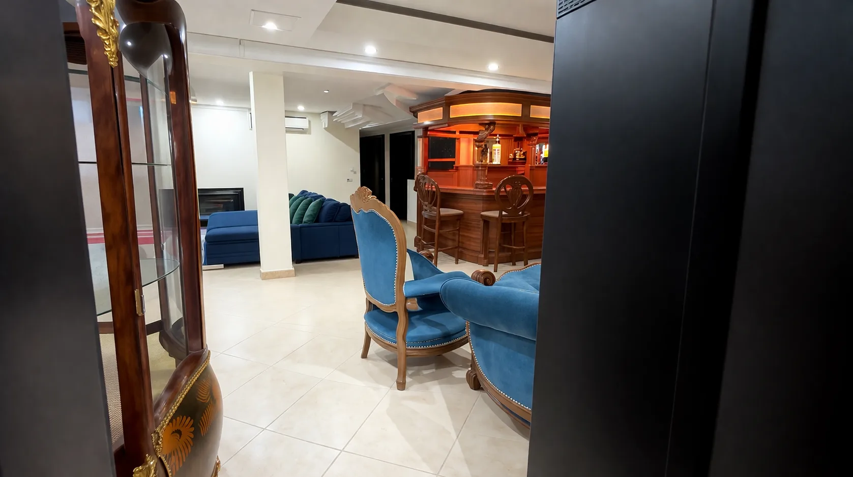 Villa Nova — bar du sous-sol